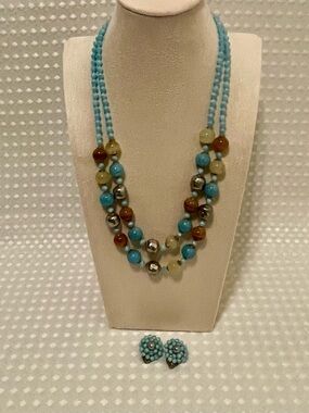 Heavy Glass Beaded Necklace & Flower Clip On Earrings Set Mid Century 1950s #665